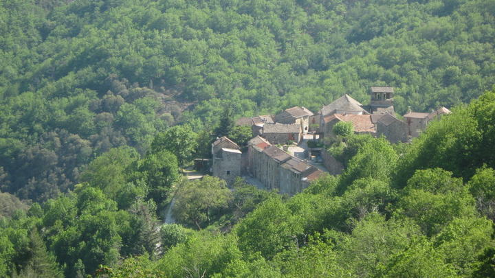 IMG_1598.JPG village de Sablières vue depuis notre terrasse