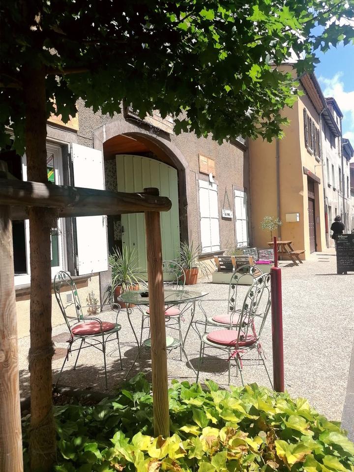 COS HOSTEL ORFENOR