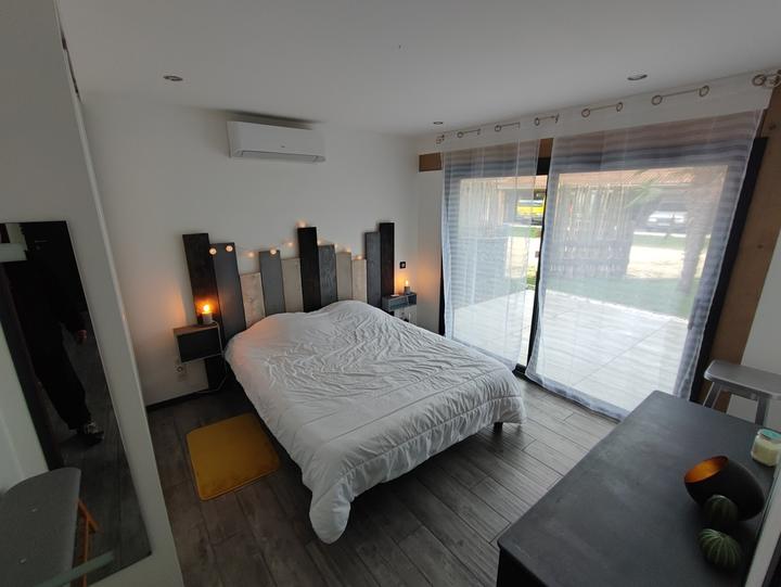 O près O chambre