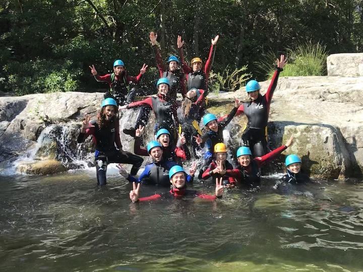 Canyoning entre amis sur le Chassezac