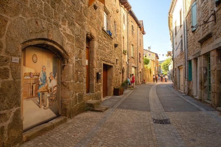 Meyras - La Grand Rue ©S.BUGNON Meyras - La Grand Rue ©S.BUGNON