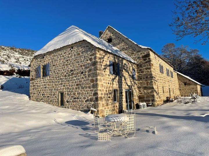 Le gîte sous la neige !