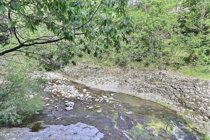 Baignade à 2 pas du gîte !